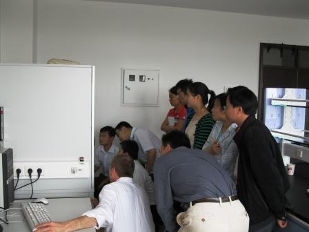 德國RINTECH公司應用科學(xué)家來(lái)到中國林業(yè)科學(xué)院培訓Lignostation年輪密度工作站